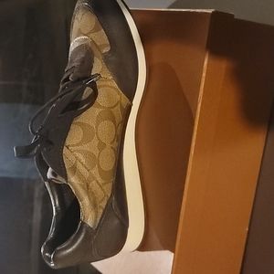COACH SIGNATURE SNEAKERS